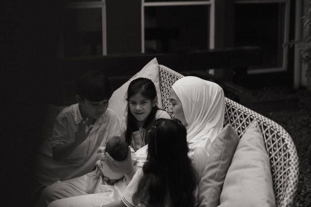 Usai Melahirkan, Nina Zatulini Sebut Peran Ibu Tak Ada Akhirnya (1).jpg