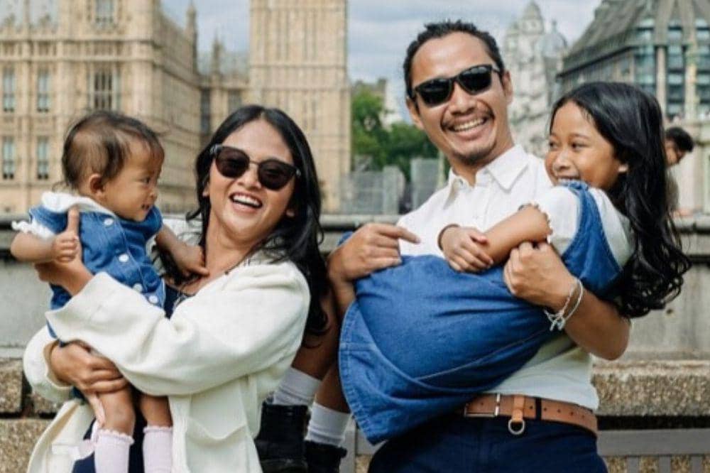 5 Fakta Keluarga Suami Dwi Sasetyaningtyas 2