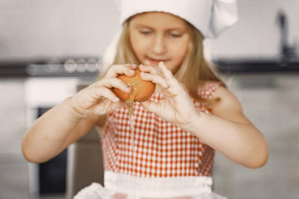 Makan Telur Saat Sahur Bisa Tingkatkan Tinggi Badan Anak?