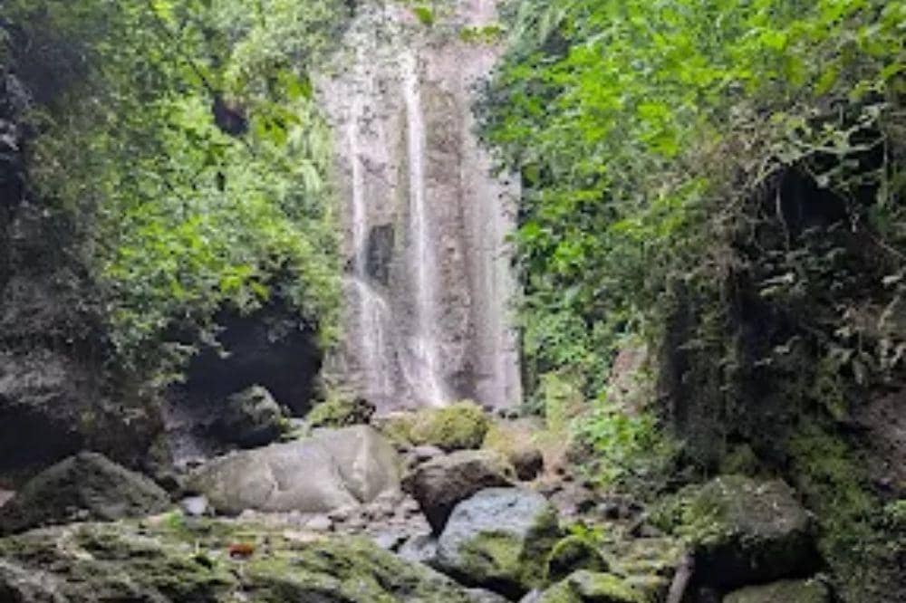 8 Curug di Gunung Salak dengan Trek Seru dan Pemandangan Hijau - Curug Nangka