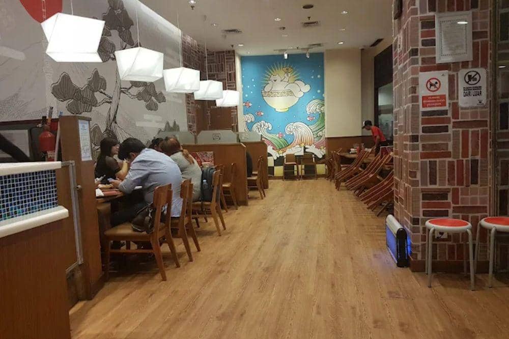 8 Tempat Makan Halal di Central Park, Nyaman buat Keluarga