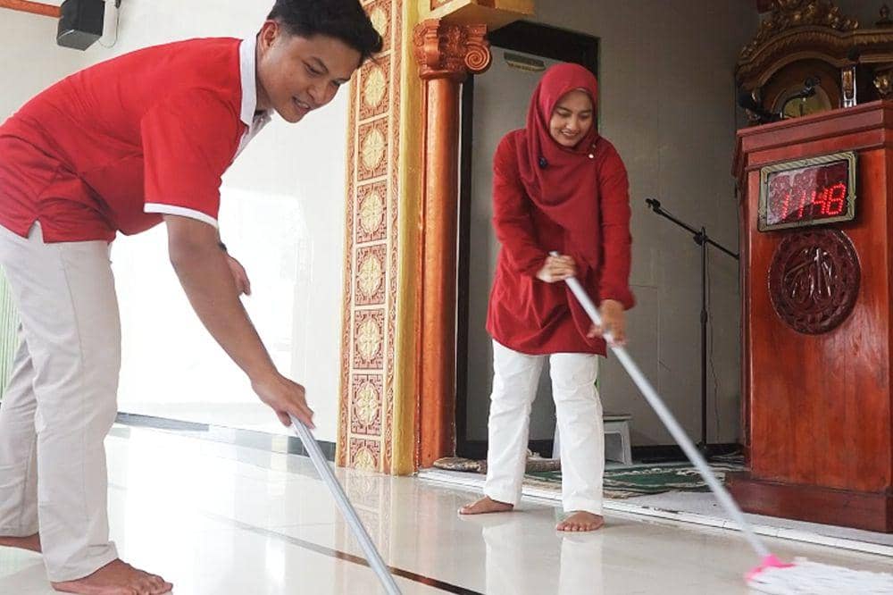 Gerakan Bersihkan Masjid.jpg