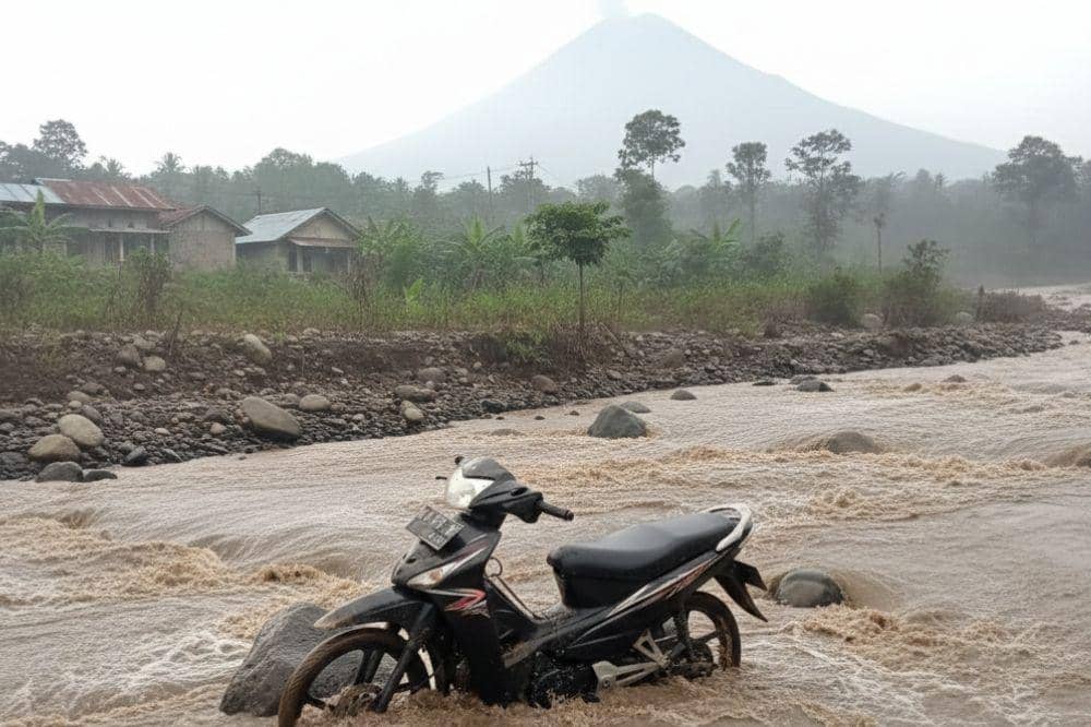 Motor terbawa arus lahar dingin Semeru