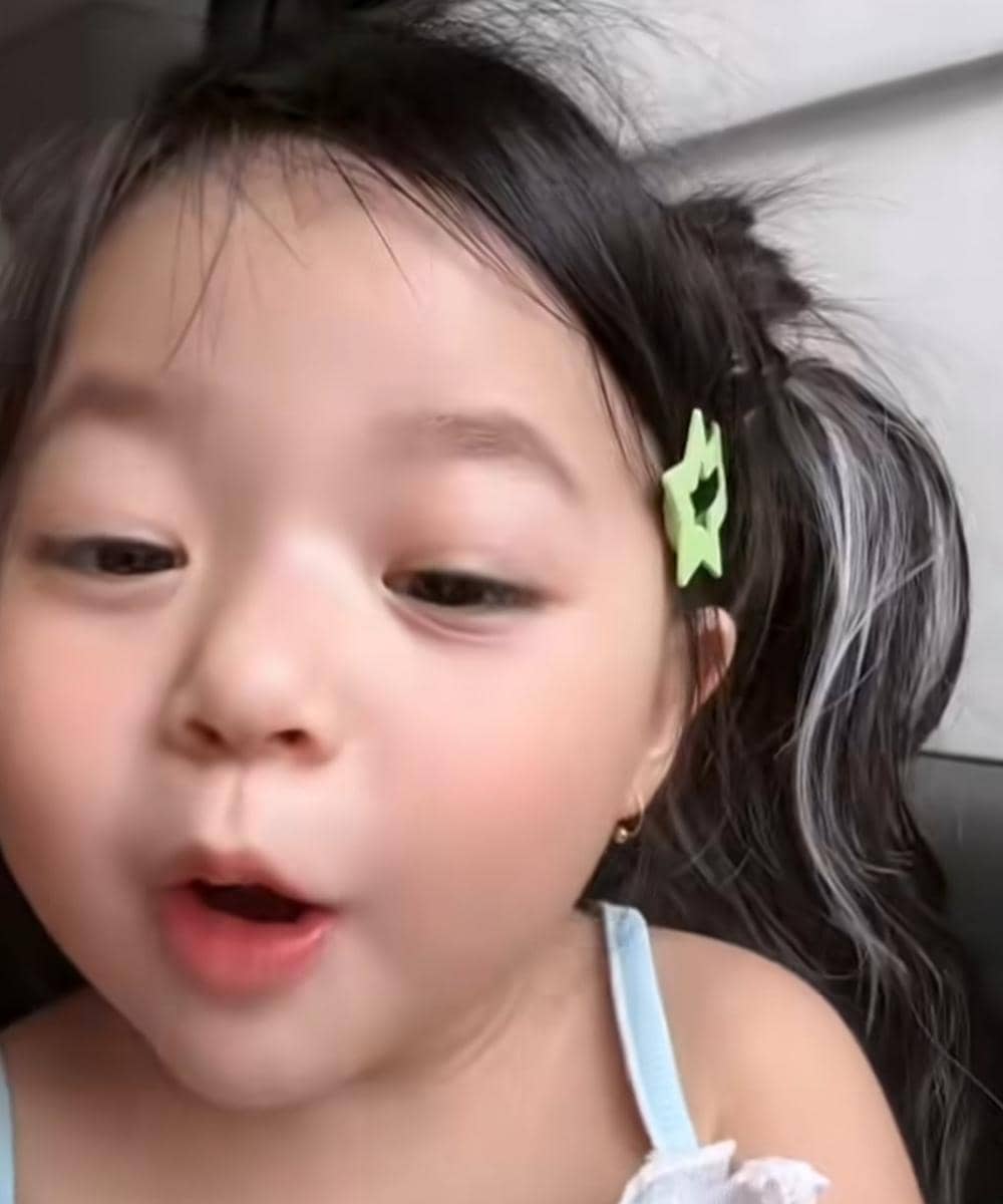 Lyora Beverly saat gombal