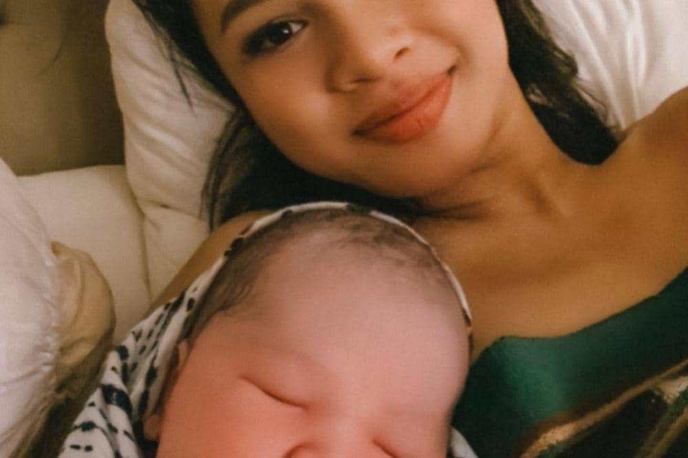 7 Artis Indonesia yang Melahirkan di Bulan Ramadan dari Tahun ke Tahun