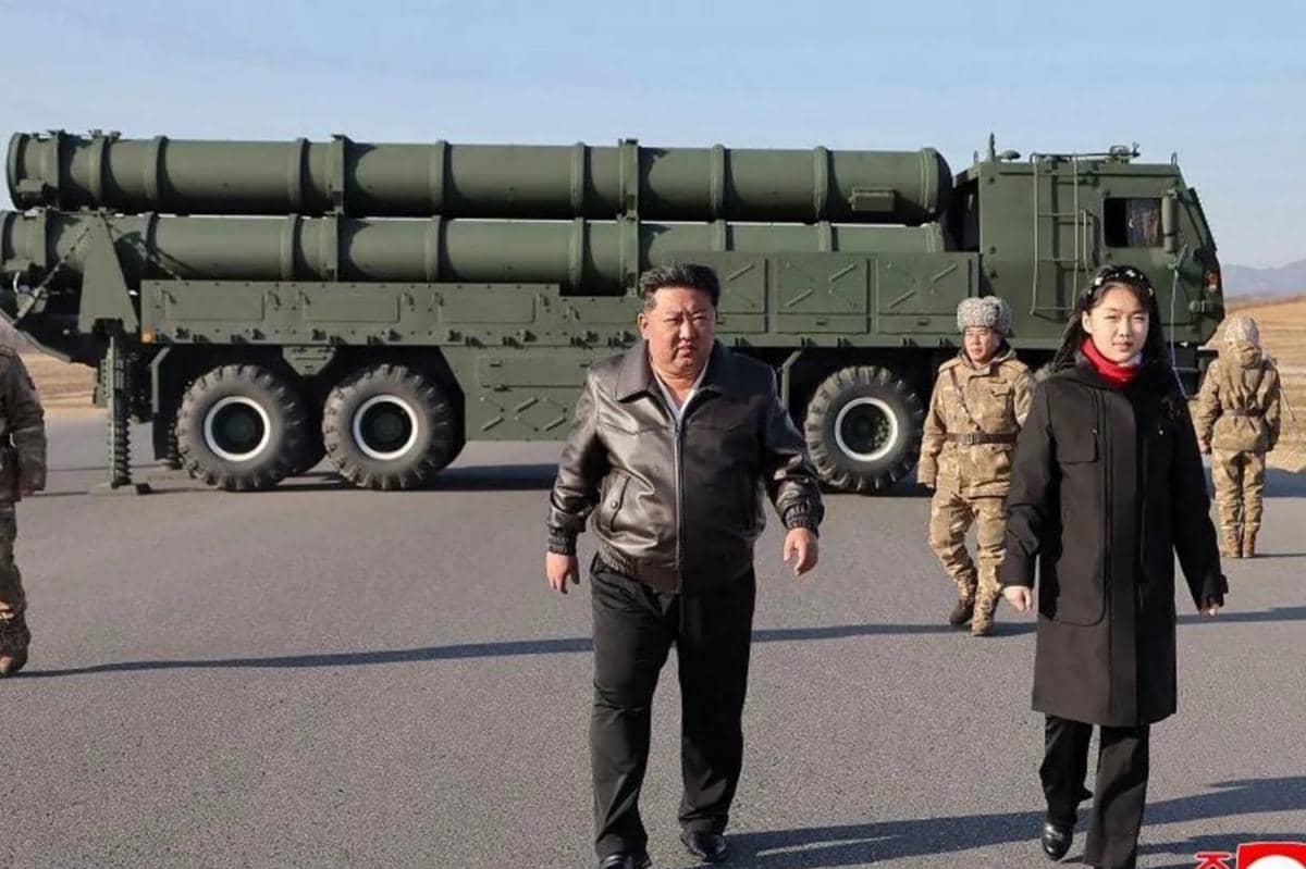 Kim Jong Un di markas militer