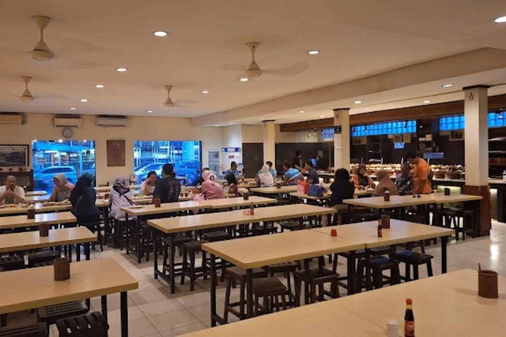 7 Tempat Makan 24 Jam di Jakarta Timur yang Layak Dicoba