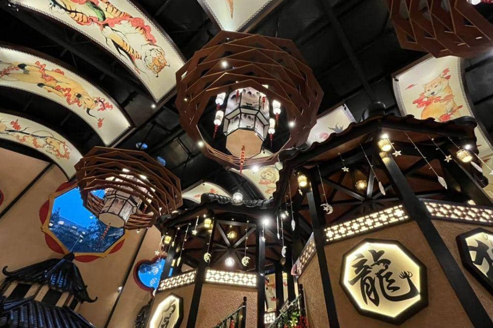 twelve chinese dining