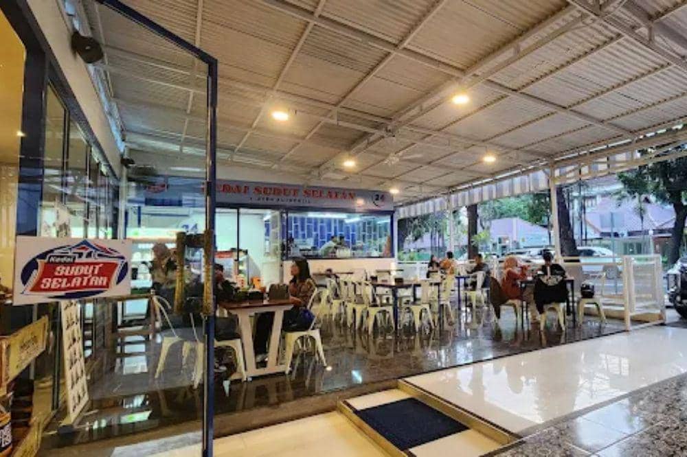 7 Tempat Makan 24 Jam di Jakarta Selatan, Cocok Buat Ngemil Malam