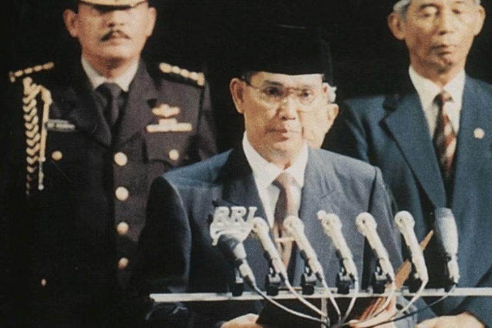 Profil dan Biodata Try Sutrisno Wapres ke-6 RI Lengkap Perjalanan Kariernya.png