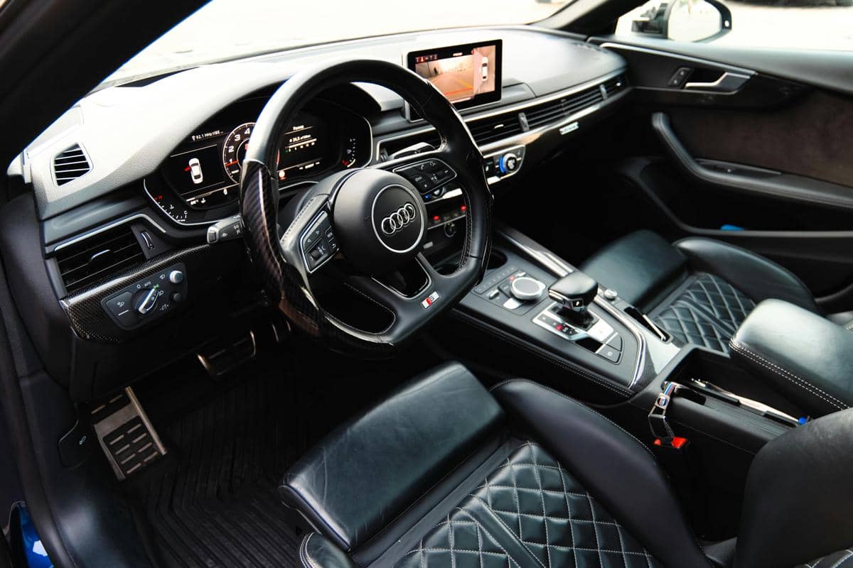Audi Q5 Sportback District Green, SUV Mewah dengan Desain Modern