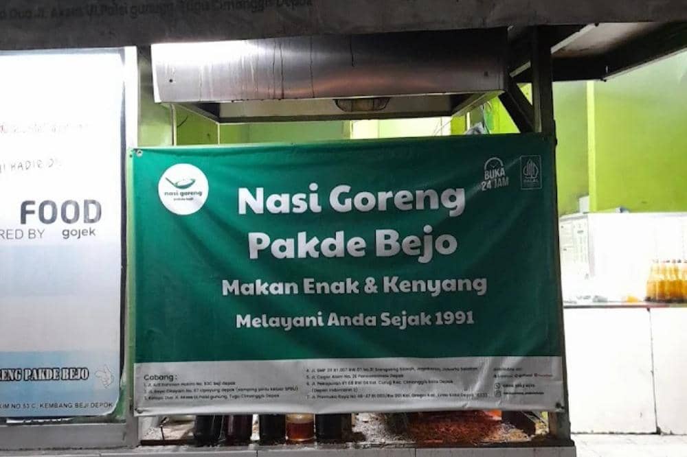 7 Tempat Makan 24 Jam di Depok, Ada Live Musik dan Menu Enak!.jpg