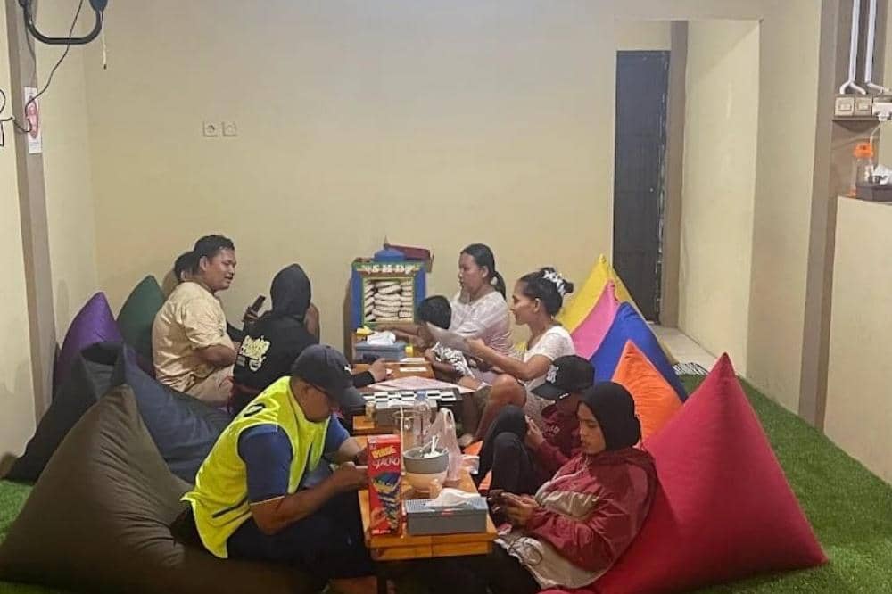 7 Tempat Makan 24 Jam di Depok, Ada Live Musik dan Menu Enak!.jpg