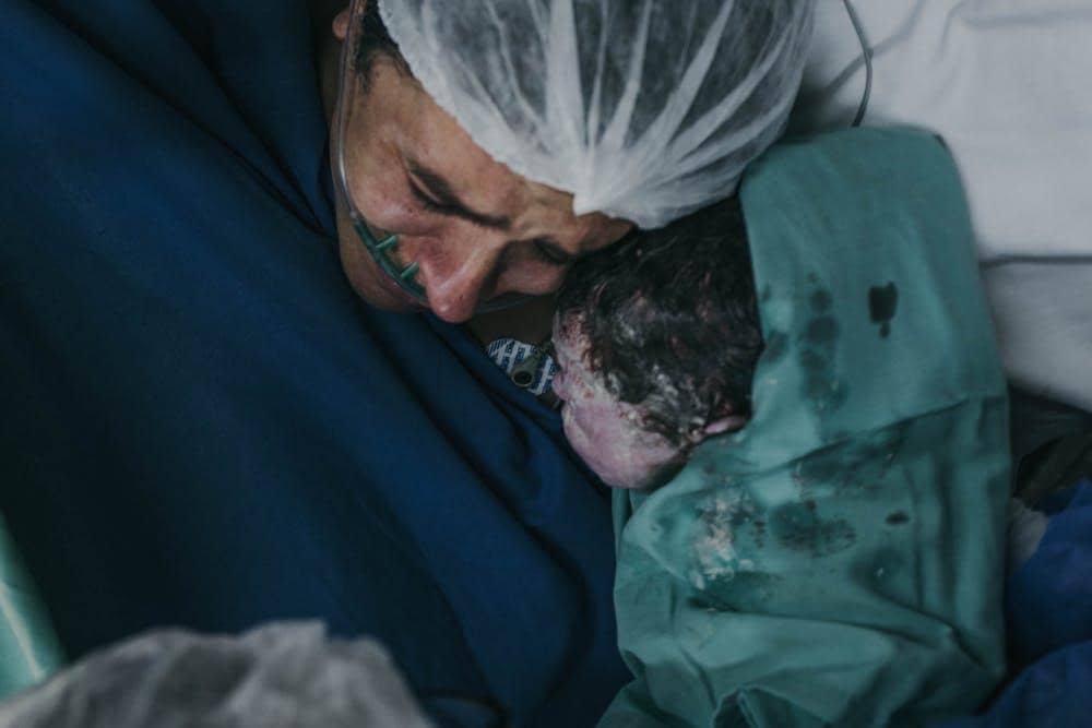 ilustrasi ibu hamil melahirkan