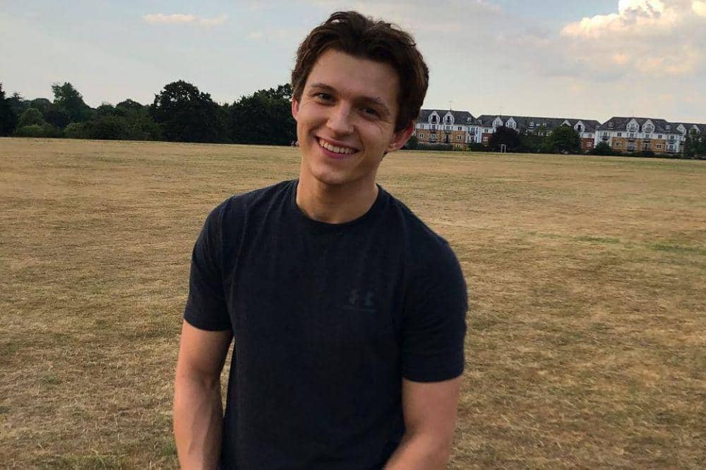 7 Fakta Keluarga Tom Holland 6