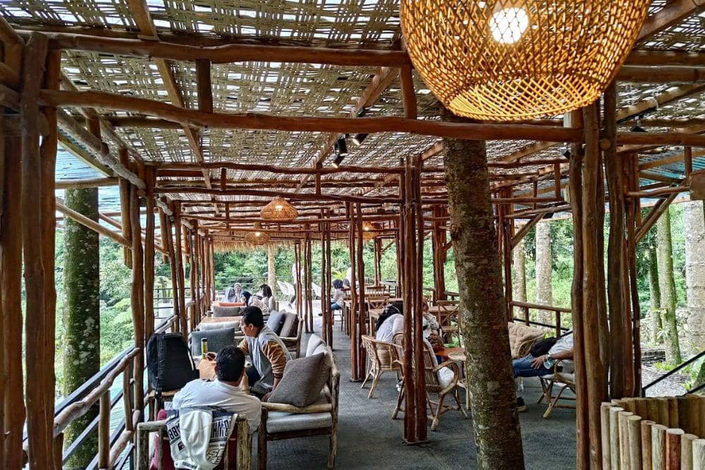 7 Tempat Sarapan di Puncak Bogor dengan Suasana Alam yang Sejuk (2).jpg