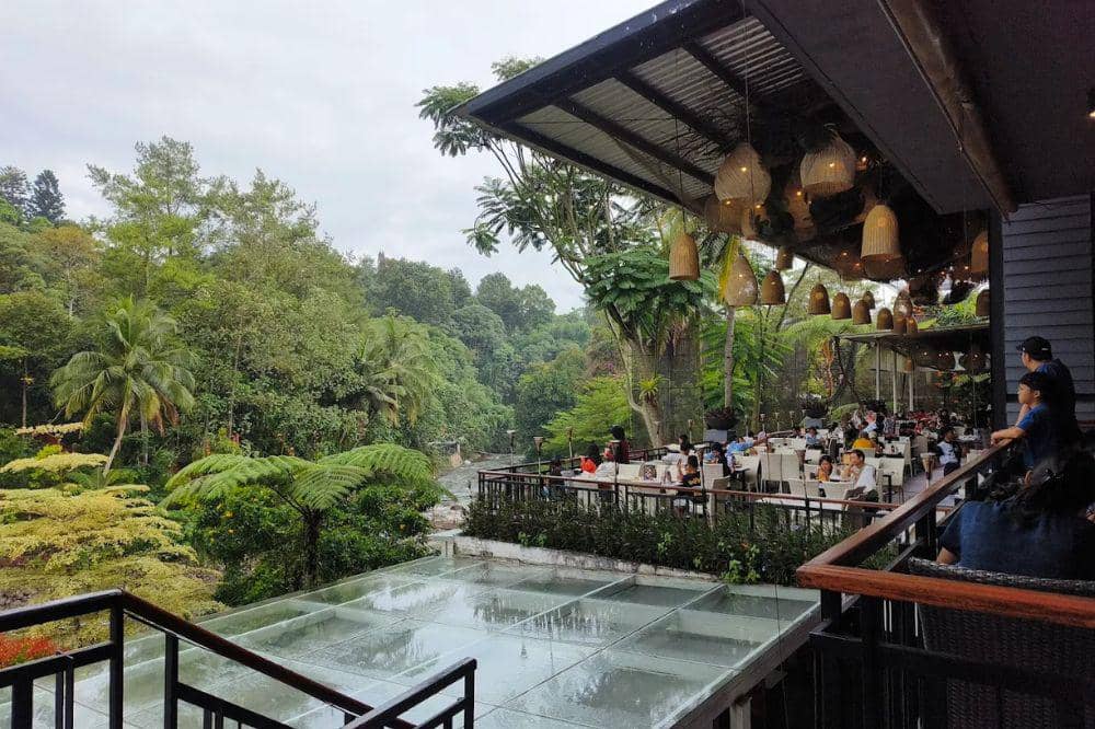 7 Tempat Sarapan di Puncak Bogor dengan Suasana Alam yang Sejuk (1).jpg