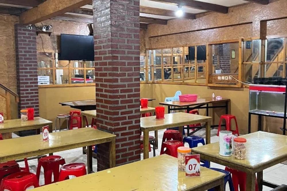 8 Tempat Makan 24 Jam di Bandung, Pilihan Kuliner Malam Paling Dicari.jpg