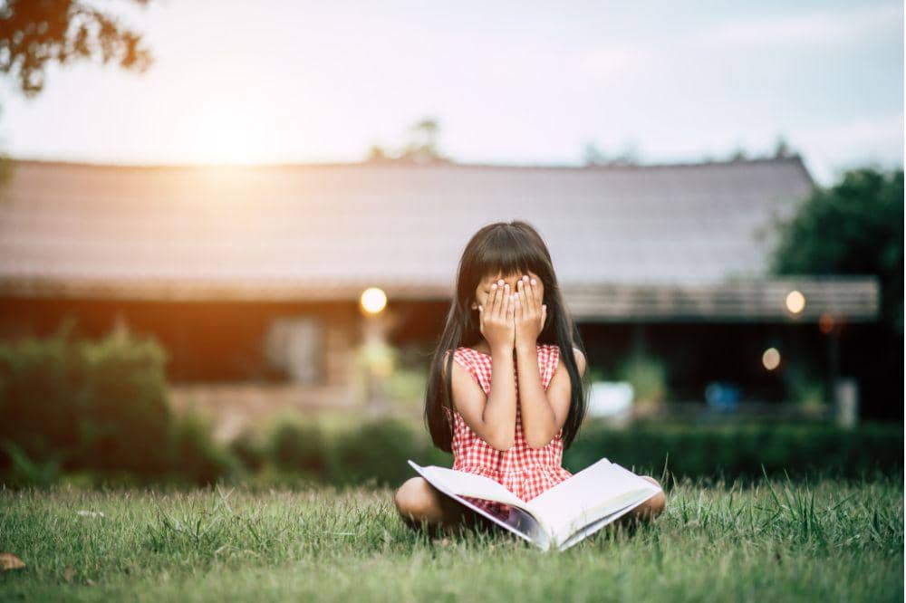 7 Cara Mengajarkan Si Kecil Doa Harian dengan Menyenangkan