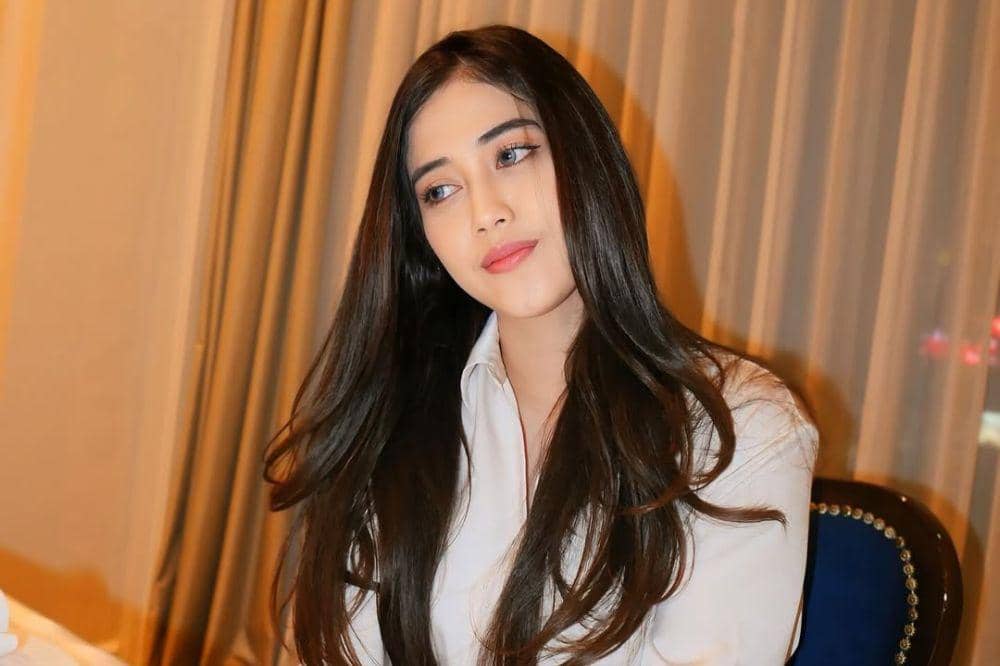 5 Fakta Keluarga Ruce Nuenda 5