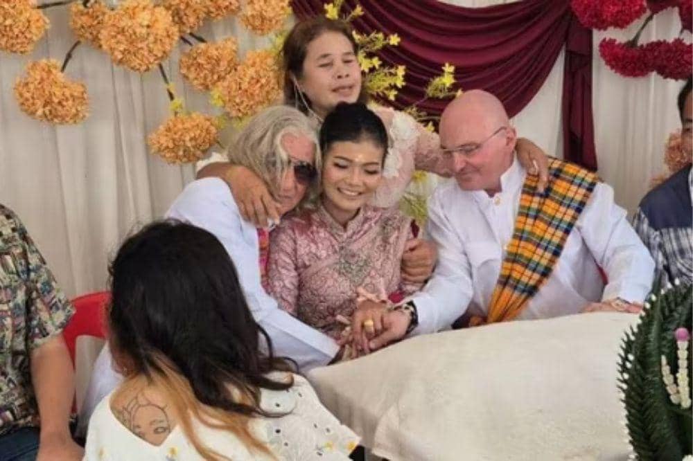 Viral Perempuan Menikahi 2 Laki-Laki Sekaligus, Direstui Keluarga