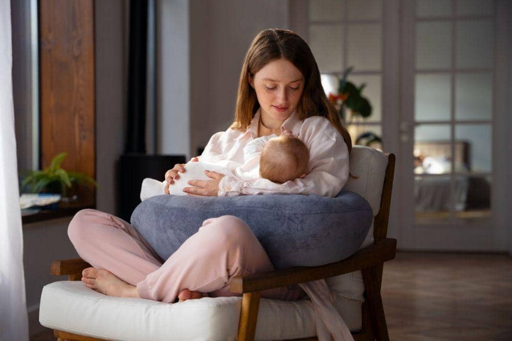 Ibu Menyusui dan Perempuan yang Masih Nifas Cukup Bayar Fidyah Tanpa Ganti Puasa  