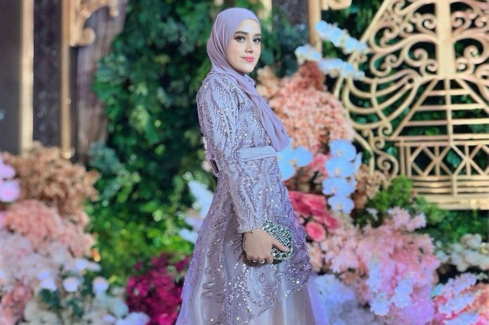 5 Fakta Fairuz, Adik Fadia Arafiq dan Istri Sonny Septian 5