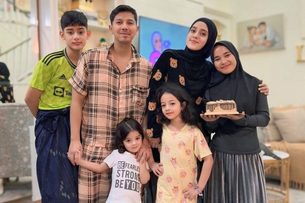 5 Fakta Fairuz, Adik Fadia Arafiq dan Istri Sonny Septian 2