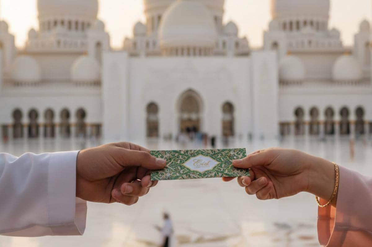 5 Perbedaan Infak dan Sedekah yang Perlu Anak Pahami