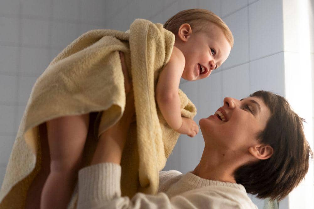 3 Produk Perawatan Bayi dan Anak yang Bisa Bantu Jaga Kelembapan Kulit Si Kecil