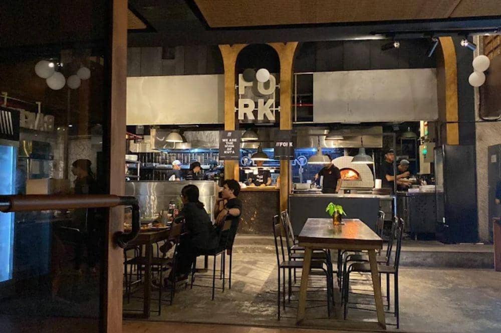 6 Tempat Makan 24 Jam di Bali, dari Legendaris hingga Kekinian