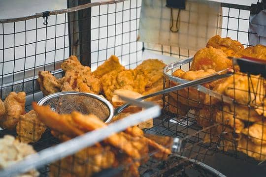 7 Bahaya Makan Gorengan Berlebihan saat Buka Puasa bagi Ibu Hamil