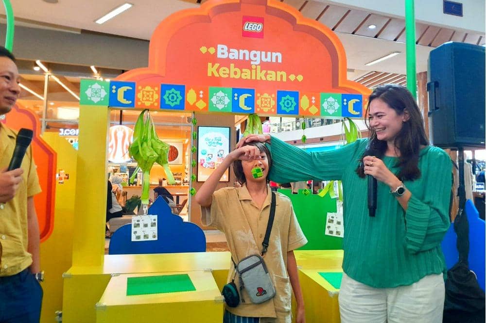 Sabai dan Bjorka dalam acara LEGO Ramadan Play Bazaar