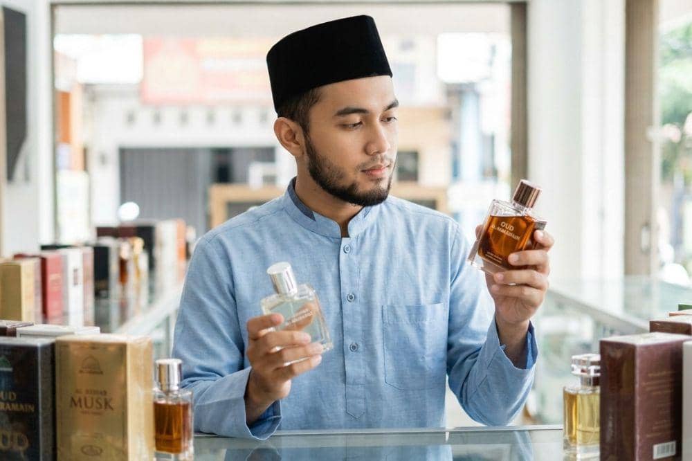 Hukum Menggunakan Parfum untuk Sholat Jumat  