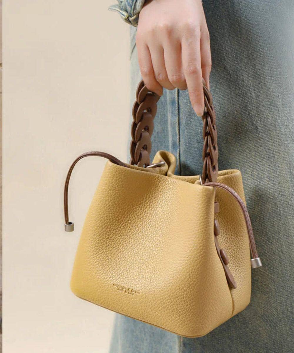 Rekomendasi Item Fashion yang Effortless 