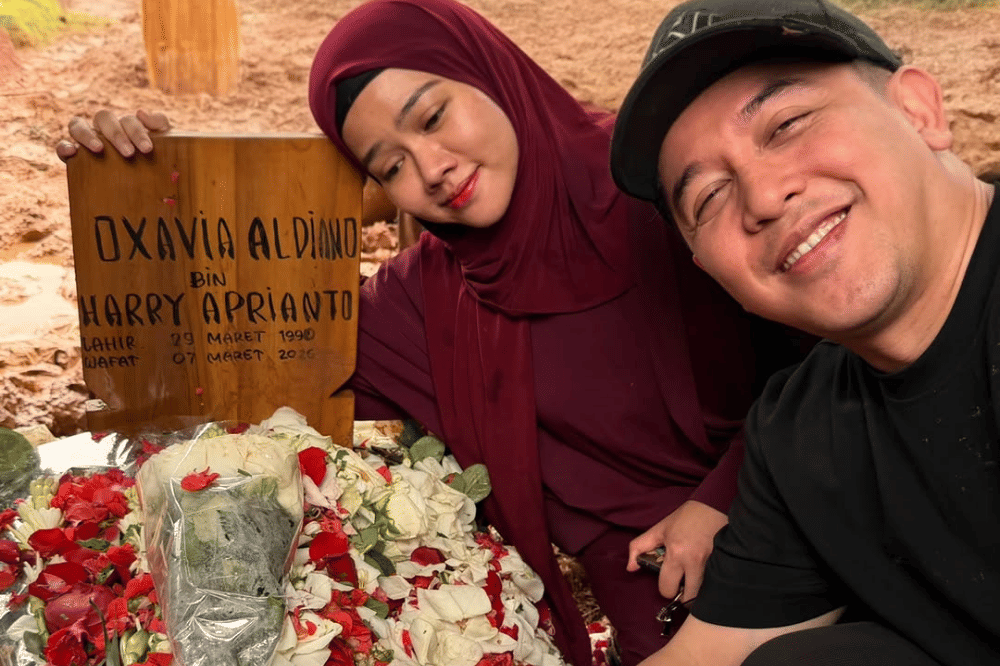 Haru! Yura Yunita Dampingi Vidi Aldiano hingga ke Liang Lahat