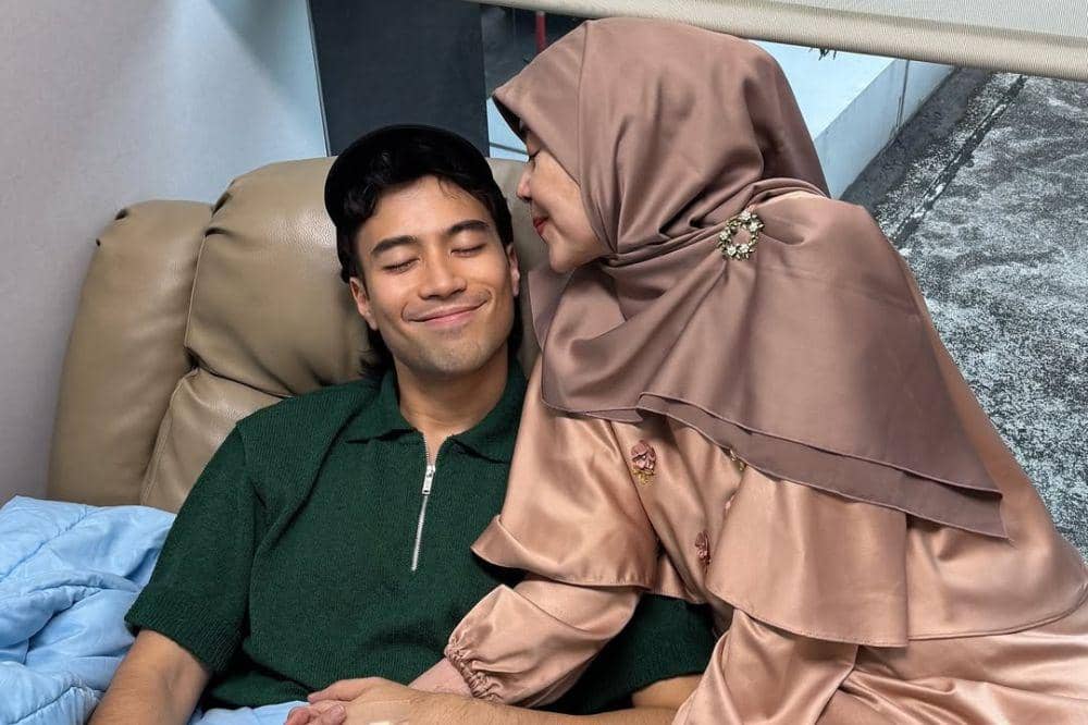 7 Fakta Mertua Sheila Dara 7