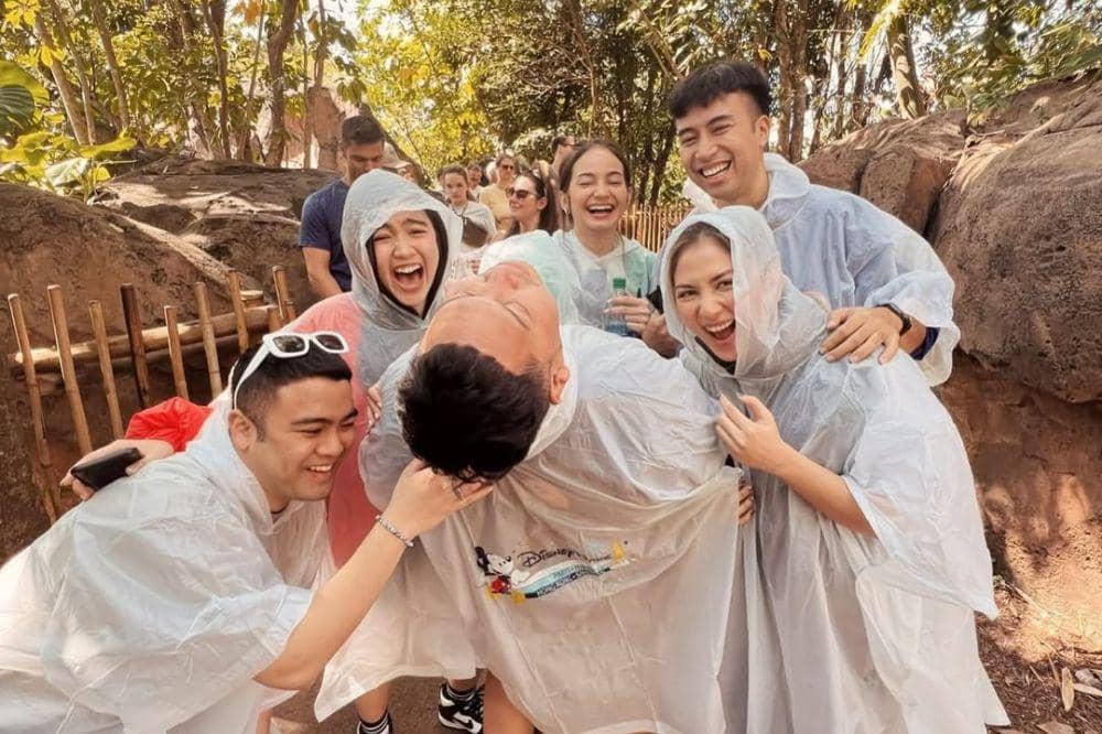 Pesan Haru Enzy Storia untuk Vidi Aldiano, Kenang Vidi sebagai Sahabat 1