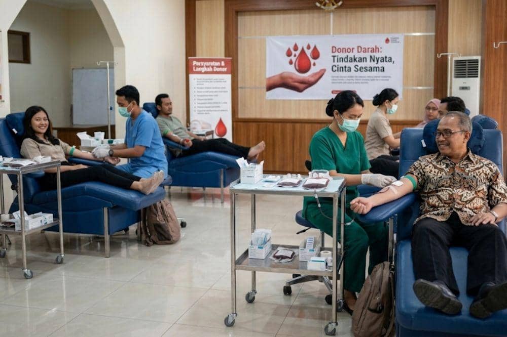 Ambil Darah Saat Puasa Apakah Batal? Ini Penjelasan Medis dan Fikihnya