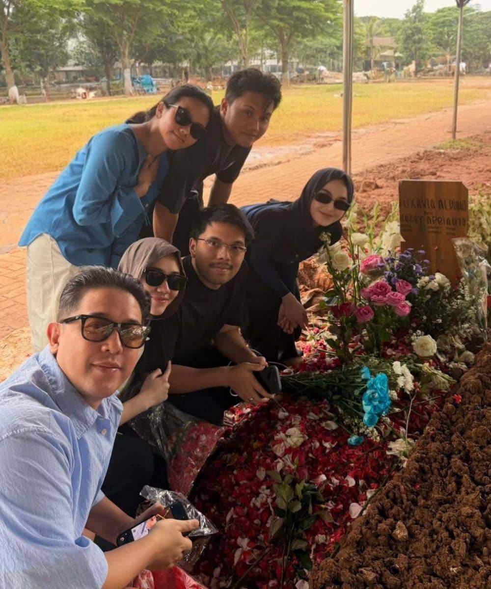 Mahalini Nangis Lepas Vidi Aldiano, Bersyukur Pernah Umrah Bareng