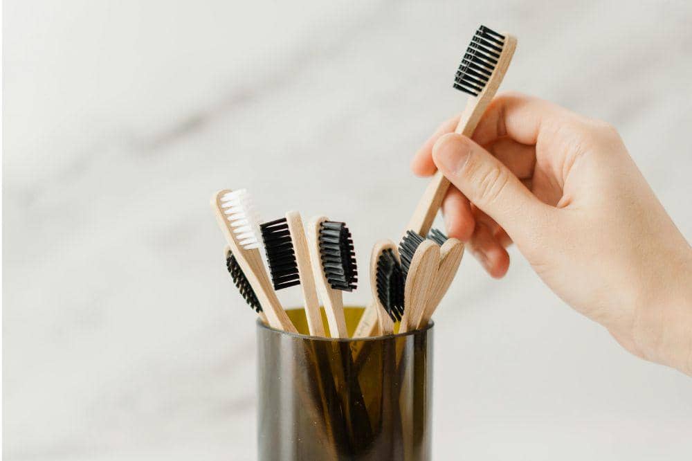 7 Kelebihan Menggunakan Sikat Gigi Bambu
