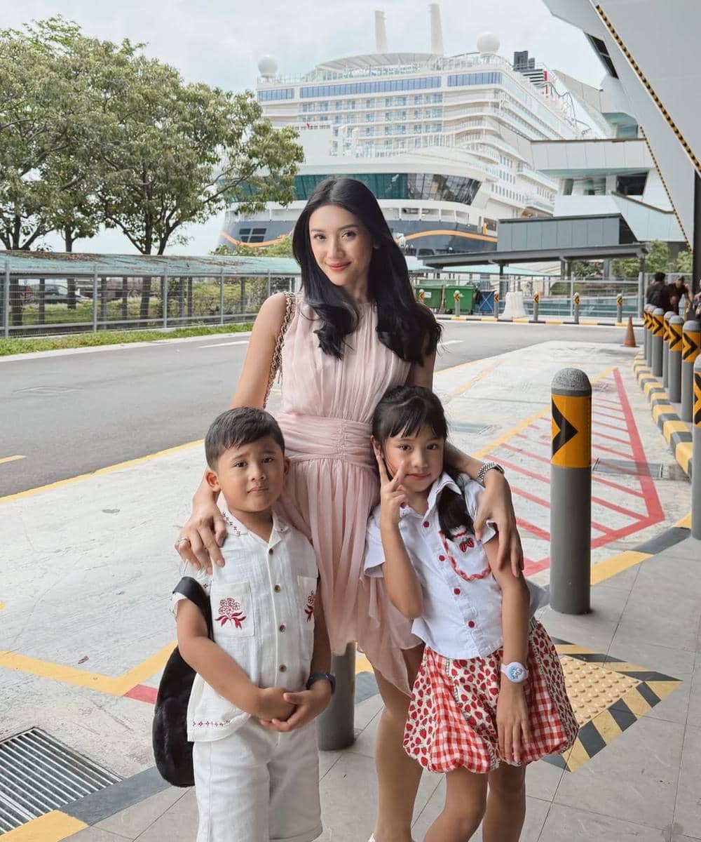 Keluarga Artis yang Ikut Preview Sailing Disney Adventure 8.jpg