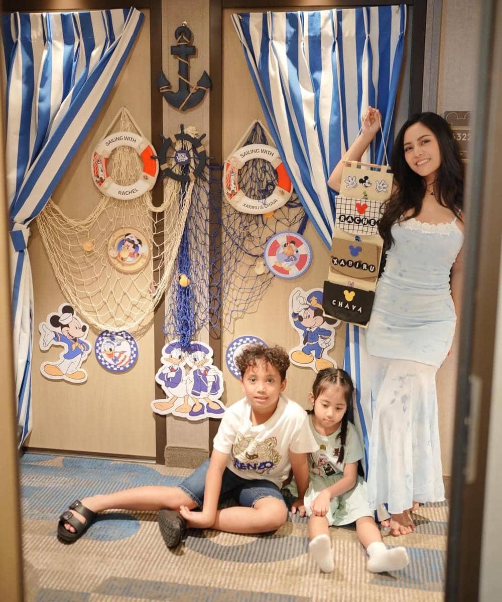Keluarga Artis yang Ikut Preview Sailing Disney Adventure 7.jpg