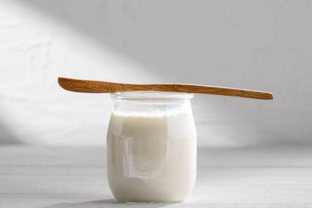 plain yoghurt