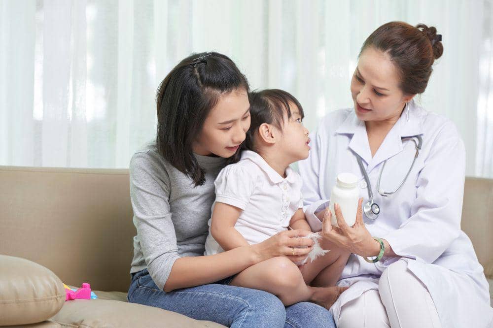 konsultasi ke dokter anak