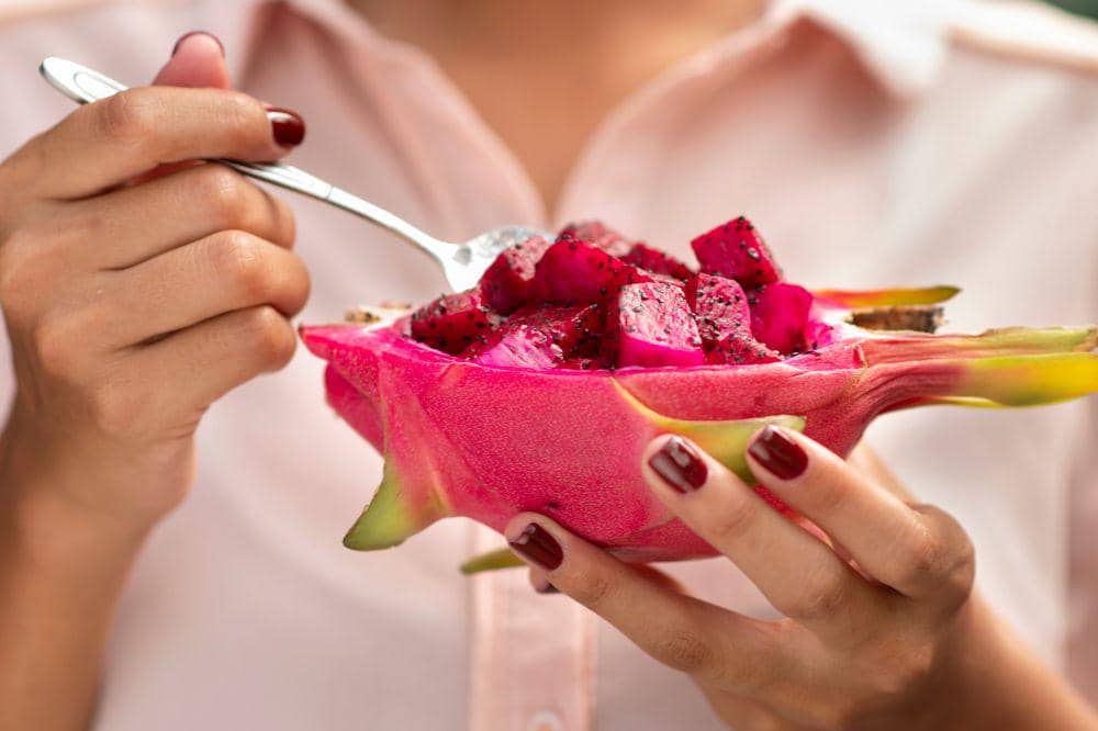 5 Cara Memotong Buah Naga 3