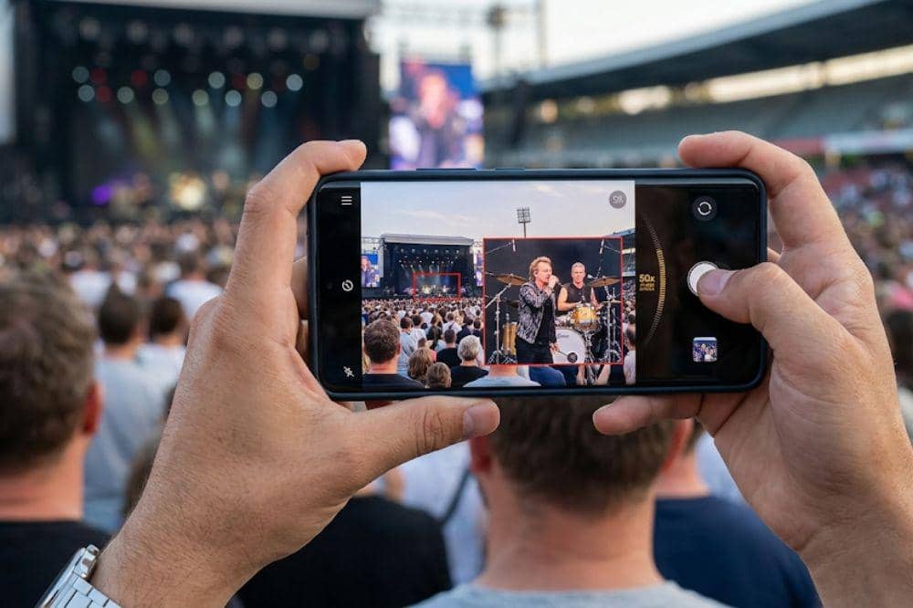 Kamera Canggih dan AI Jadi Senjata Baru Smartphone Asal Tiongkok