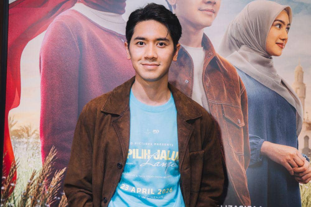 Cerita Emir Mahira Tertantang Perankan Ustaz di Kupilih Jalur Langit