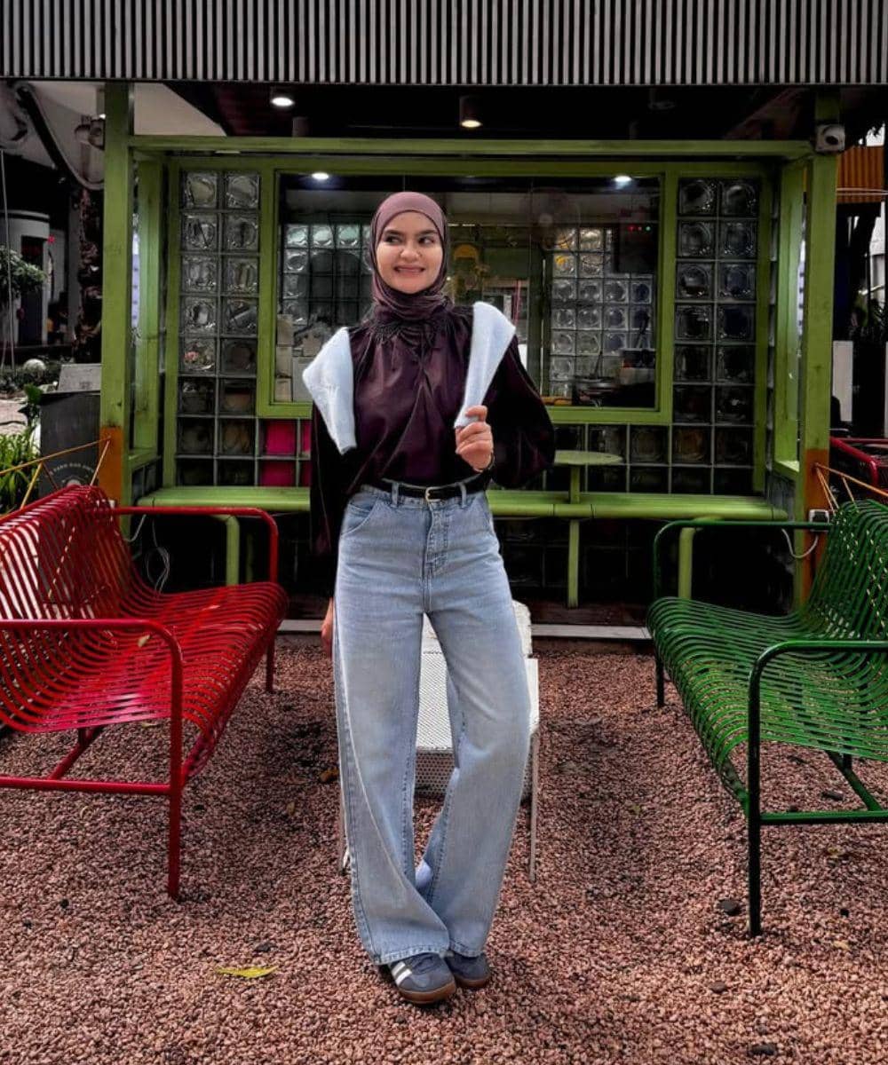 9 Inspirasi Outfit Bukber Warna Earth Tone ala Helwa Bashel yang Chic 