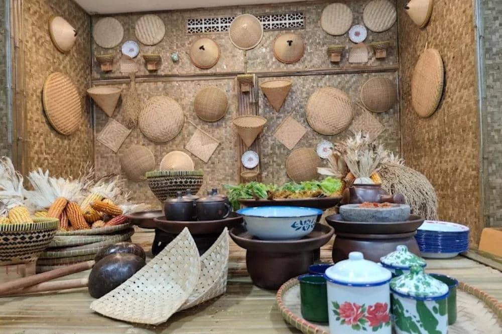 7 Rumah Makan Sunda di Jakarta Barat, Suasananya Bikin Betah_20260312_130545_0007.jpg